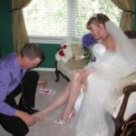 w3a_sonhelpingputonshoes